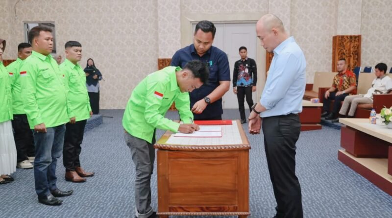 Wali Kota Lubuk Linggau H Rachmat Hidayat Kukuhkan Pengurus Komunitas Jurnalis Silampari Periode 2026-2031